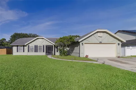 495 Stillwater Dr, Oviedo, FL 32765