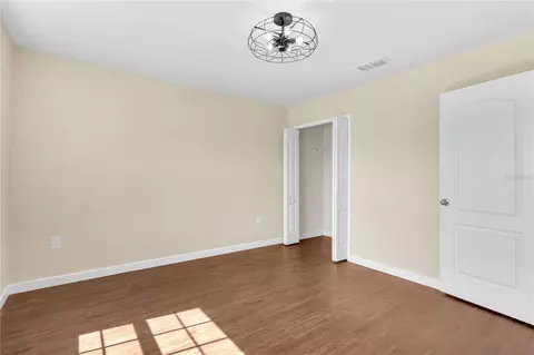 Bedroom - 17104 Goldcrest Loop, Clermont, FL 34714 photo 5 of 9
