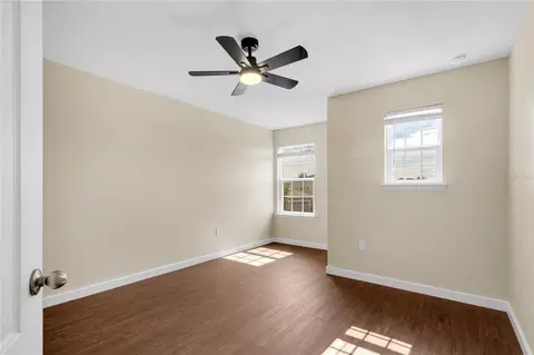 Bedroom - 17104 Goldcrest Loop, Clermont, FL 34714 photo 3 of 9