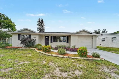 9035 Saint Regis Ln, Port Richey, FL 34668