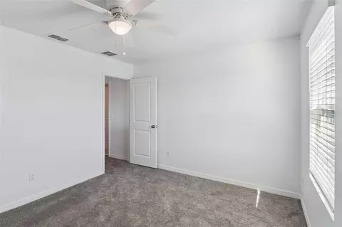 Bedroom - 4108 Deermoss Dr, Clermont, FL 34714 photo 8 of 11
