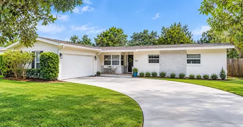 2322 Woodcrest Dr, Winter Park, FL 32792