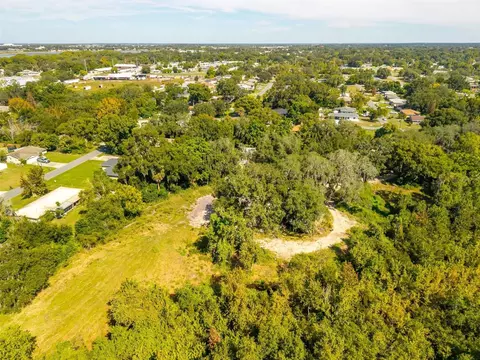 696 N Sunset Dr, Mount Dora, FL 32757 photo 9
