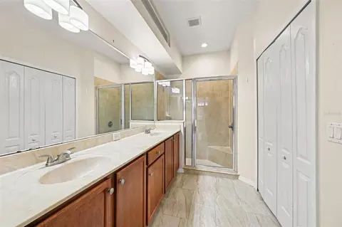 Bath - 11426 Cambray Creek Loop, Riverview, FL 33579 photo 1 of 2