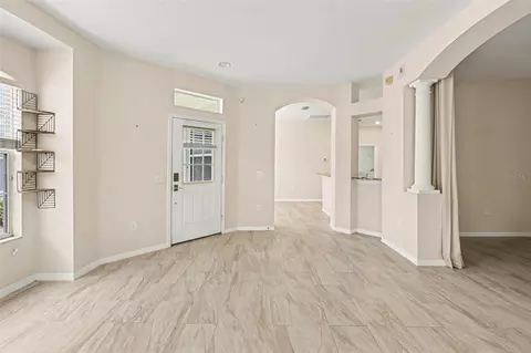 Living - 11426 Cambray Creek Loop, Riverview, FL 33579 photo 2 of 7