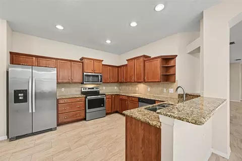 Kitchen - 11426 Cambray Creek Loop, Riverview, FL 33579 photo 1 of 4
