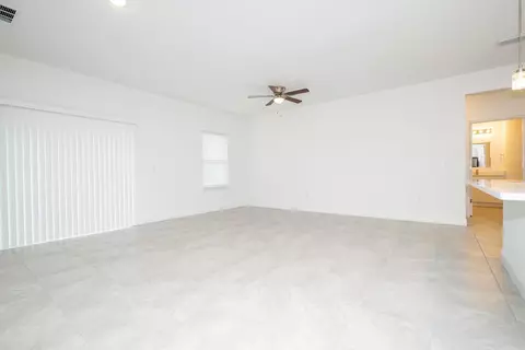 Living - 14882 SW 24th Cir, Ocala, FL 34473 photo 2 of 5