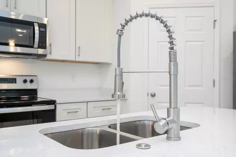 Kitchen - 14882 SW 24th Cir, Ocala, FL 34473 photo 5 of 9