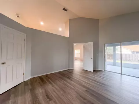 Living - 9703 Glenpointe Dr, Riverview, FL 33569 photo 4 of 11