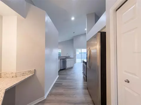 Entry Way - 9703 Glenpointe Dr, Riverview, FL 33569 photo 2 of 3