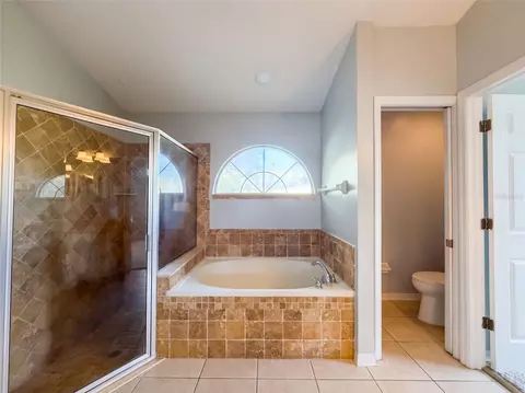 Bath - 9703 Glenpointe Dr, Riverview, FL 33569 photo 2 of 8