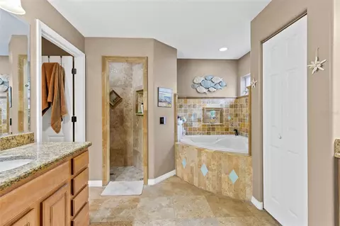 Bath - 1206 Lakeshore Dr, Mount Dora, FL 32757 photo 1 of 4