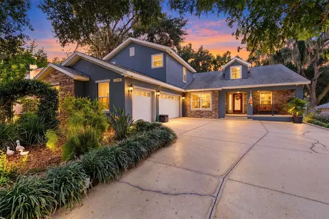 Exterior - 1206 Lakeshore Dr, Mount Dora, FL 32757 photo 9 of 10