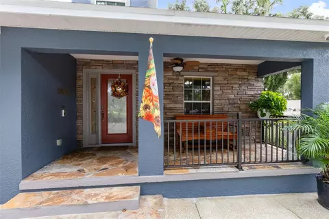 Exterior - 1206 Lakeshore Dr, Mount Dora, FL 32757 photo 3 of 10