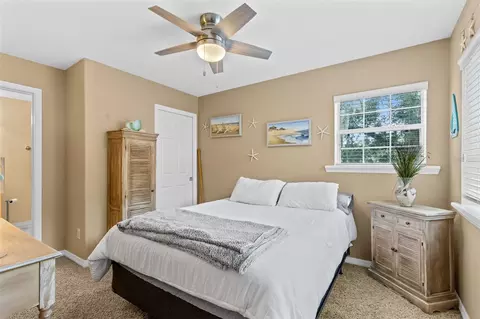 Bedroom - 1206 Lakeshore Dr, Mount Dora, FL 32757 photo 4 of 4