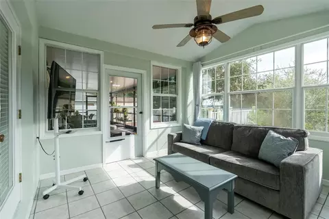 Exterior - 10828 Crescent Ridge Loop, Clermont, FL 34711 photo 3 of 10