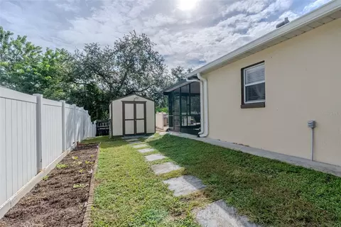 Exterior - 10828 Crescent Ridge Loop, Clermont, FL 34711 photo 10 of 10