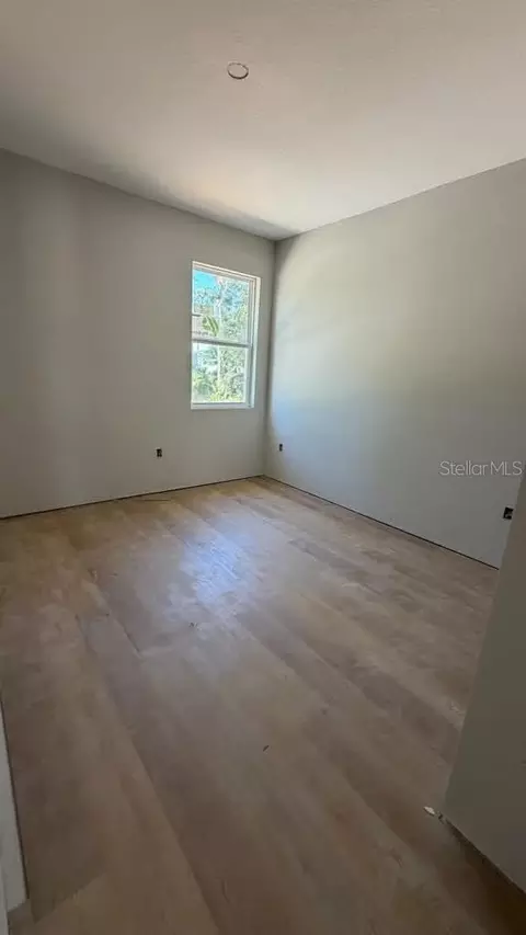 Bedroom - 200 Memorial Dr, Sebring, FL 33870 photo 2 of 3
