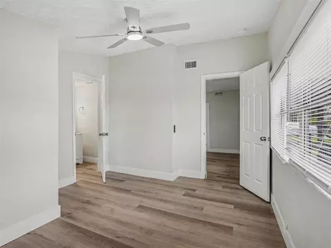 Bedroom - 827 Avenue O SW, Winter Haven, FL 33880 photo 2 of 6