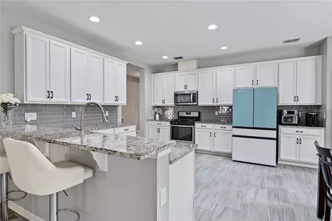 Kitchen - 2832 Sugar Magnolia Dr, Ocoee, FL 34761 photo 2 of 5