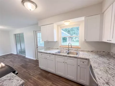 Kitchen - 411 W Seminole Ave, Eustis, FL 32726 photo 2 of 2