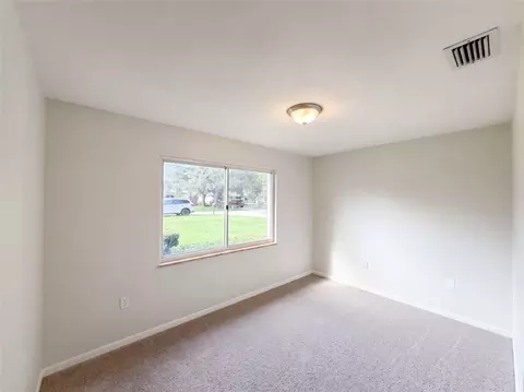 Bedroom - 411 W Seminole Ave, Eustis, FL 32726 photo 4 of 7