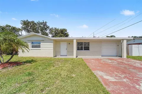 4631 Eastwood Ln, Holiday, FL 34690