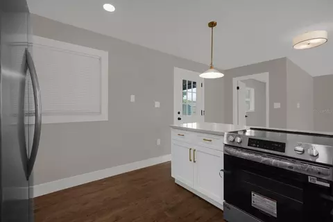 Kitchen - 489 Picwood Ct, Ocoee, FL 34761 photo 3 of 3