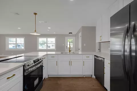 Kitchen - 489 Picwood Ct, Ocoee, FL 34761 photo 2 of 3