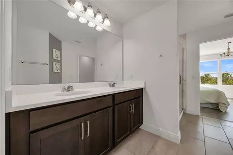 Bath - 417 Switchgrass Loop, Minneola, FL 34715 photo 4 of 5