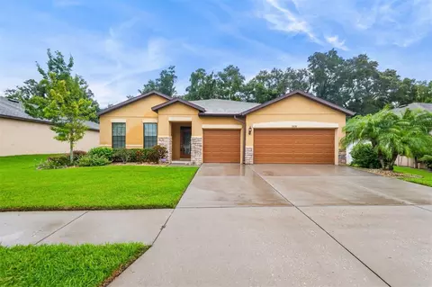 2236 Landside Dr, Valrico, FL 33594