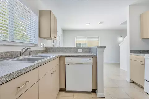 Kitchen - 10332 Summerview Cir, Riverview, FL 33578 photo 2 of 2