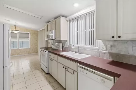 2484 Longpine Ln, Saint Cloud, FL 34772 photo 14