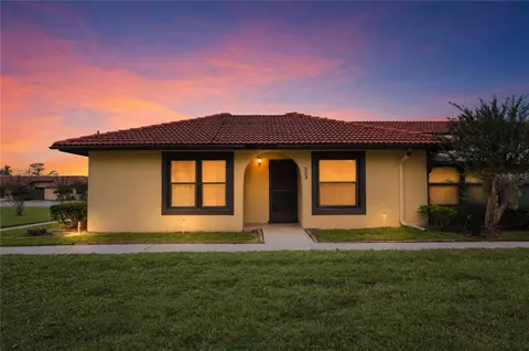 523 Hunter Cir, Kissimmee, FL 34758