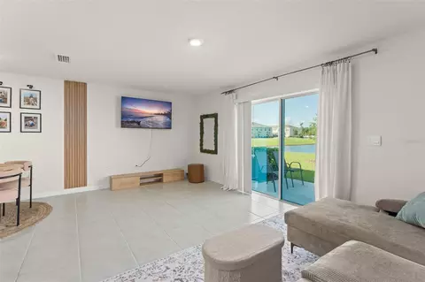 Living - 2834 Brie Hammock Bnd, Saint Cloud, FL 34773 photo 2 of 2