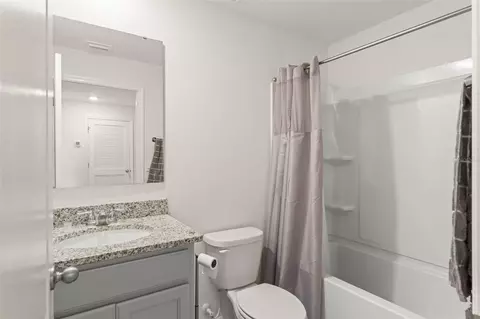 Bath - 2834 Brie Hammock Bnd, Saint Cloud, FL 34773 photo 2 of 2