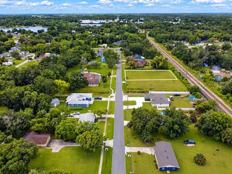 Dixie Way, Sanford, FL 32771