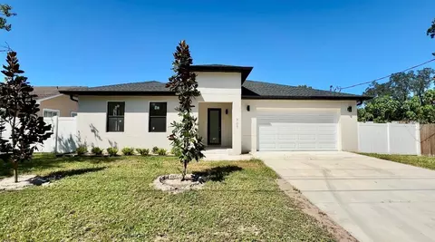 707 W Country Club Dr, Tampa, FL 33612
