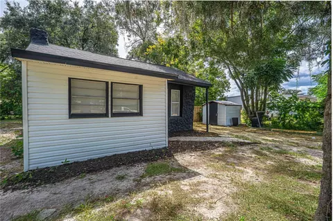 2331 Westside Dr, Leesburg, FL 34748
