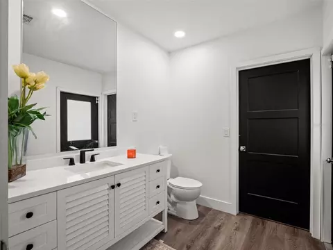 Bath - 1 Cunningham Ln, Debary, FL 32713 photo 5 of 8