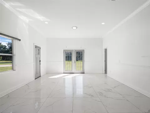 Living - 1 Cunningham Ln, Debary, FL 32713 photo 10 of 12