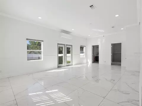 Living - 1 Cunningham Ln, Debary, FL 32713 photo 9 of 12