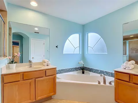 Bath - 5028 Coveview Dr, Saint Cloud, FL 34771 photo 1 of 6