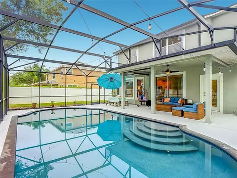 Exterior - 5028 Coveview Dr, Saint Cloud, FL 34771 photo 9 of 10