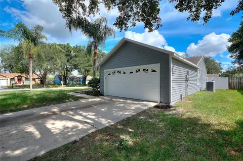 Exterior - 5055 Water Wheel Ct, Ocoee, FL 34761 photo 8 of 17
