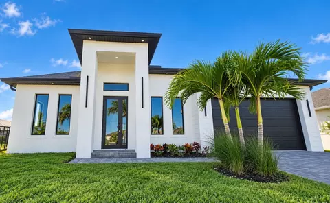1528 NW 37th Ave, Cape Coral, FL 33993