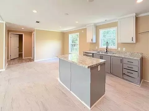 8143 Texas St, Jacksonville, FL 32220
