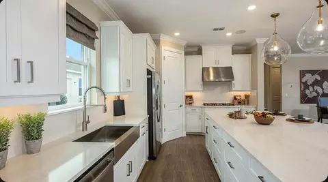 Kitchen - 5410 Spring Moss Ct, Saint Cloud, FL 34771 photo 2 of 4