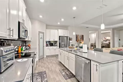 Kitchen - 1779 American Beech Pkwy, Ocoee, FL 34761 photo 3 of 4