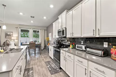 Kitchen - 1779 American Beech Pkwy, Ocoee, FL 34761 photo 4 of 4